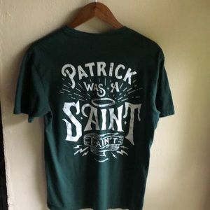 Tillamore D.E.W. Irish Whiskey Tshirt. Forest Green Size Medium